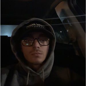 Meet your Posher, Hunter